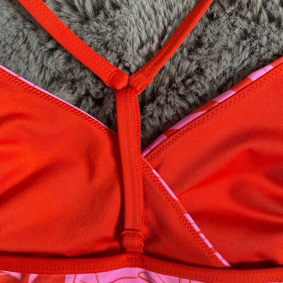 Pink Victoria Secret Swim and Active Top - Picture 4 of 9